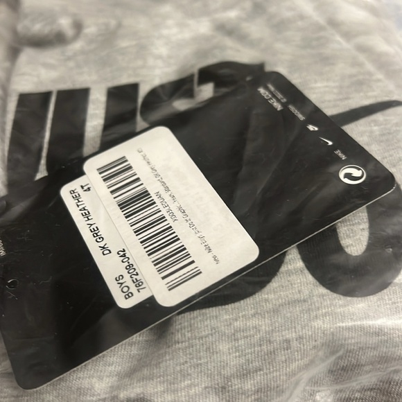 NWT Nike "Just Do It" Swoosh Split Tee! - Picture 3 of 4